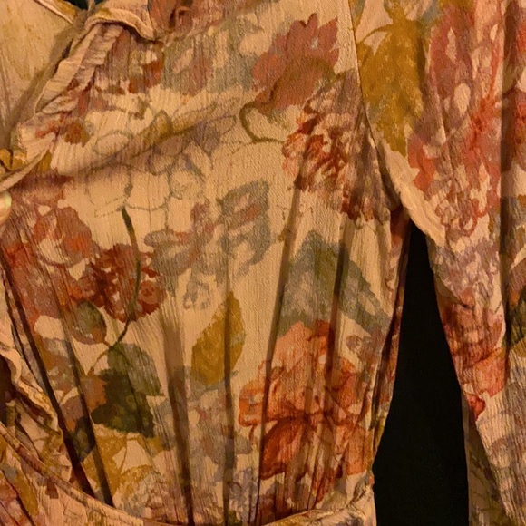 Romper - Picture 2 of 3